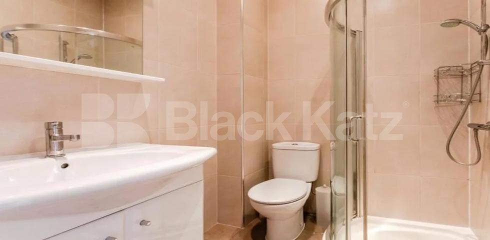 4 bedroom 2 bathroom inclusive of all bills excluding Council Tax Camden Road, Holloway